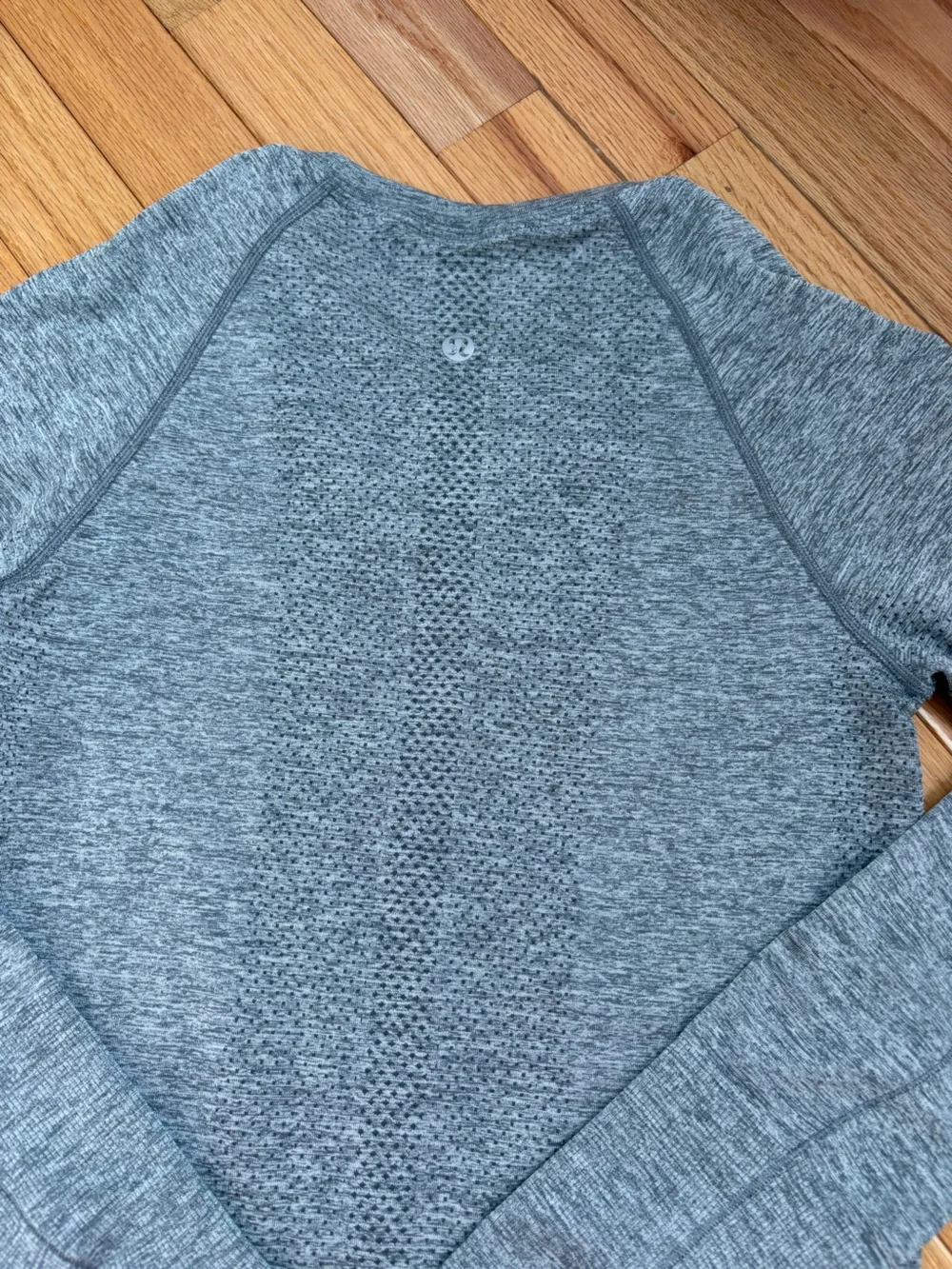 lululemon athletica size tag